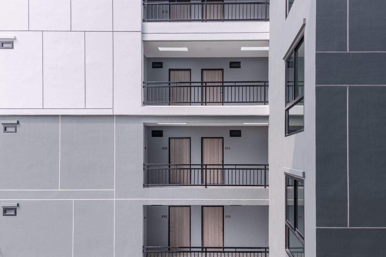 Aqua Residences อควา เรสซิเดนซ์ ห้องพักใหม่ให้เช่า ติดรถไฟฟ้าสถานีวุฒากาศ Bangkok Dış mekan fotoğraf