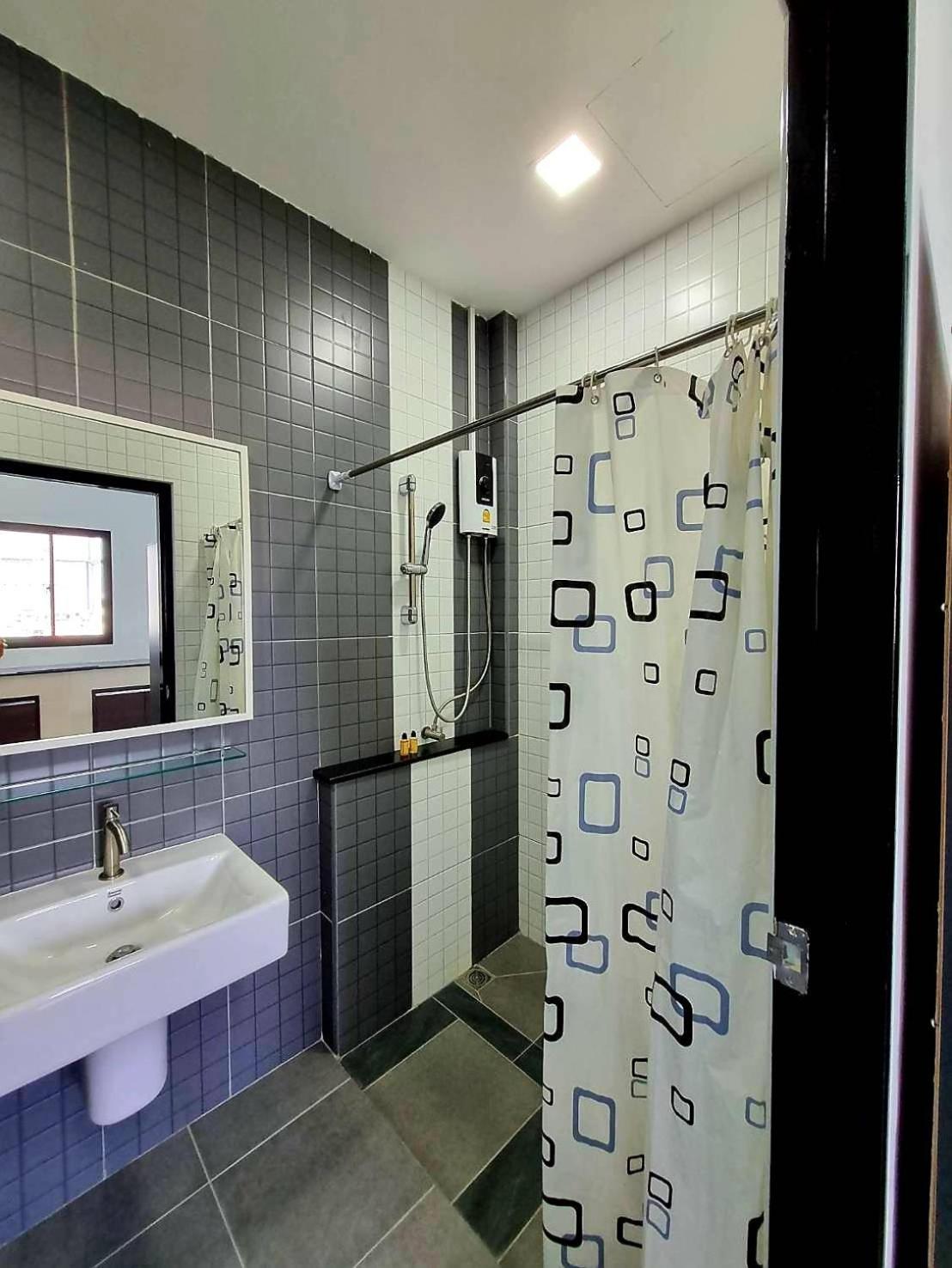 Aqua Residences อควา เรสซิเดนซ์ ห้องพักใหม่ให้เช่า ติดรถไฟฟ้าสถานีวุฒากาศ Bangkok Dış mekan fotoğraf